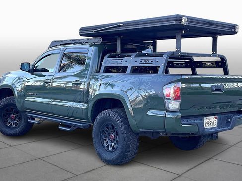 Used 2021 Toyota Tacoma TRD Sport image 11