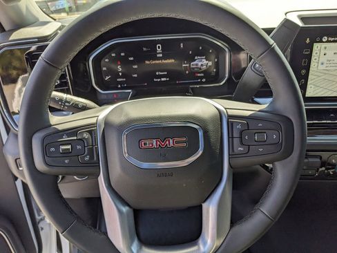 Used 2026 GMC Sierra 1500 Elevation image 30