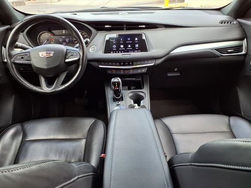 Used 2020 Cadillac XT4 Premium Luxury image 11