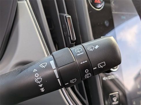 Certified 2025 Subaru Crosstrek 2.5i Limited w/ Crosstrek Mirror Package image 23