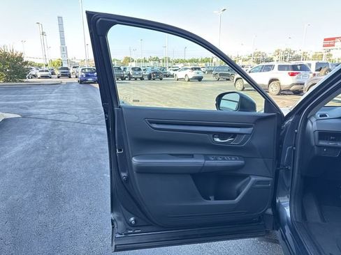 Used 2024 Honda CR-V LX image 9