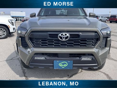 Used 2024 Toyota Tacoma TRD Off-Road image 28