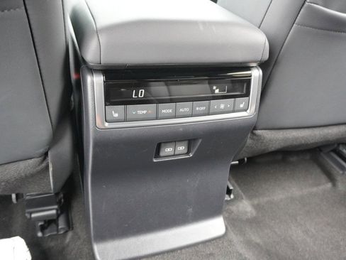 Used 2025 Lexus GX 550 AWD/4WD image 34