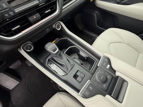 New 2026 Toyota Grand Highlander AWD image 10