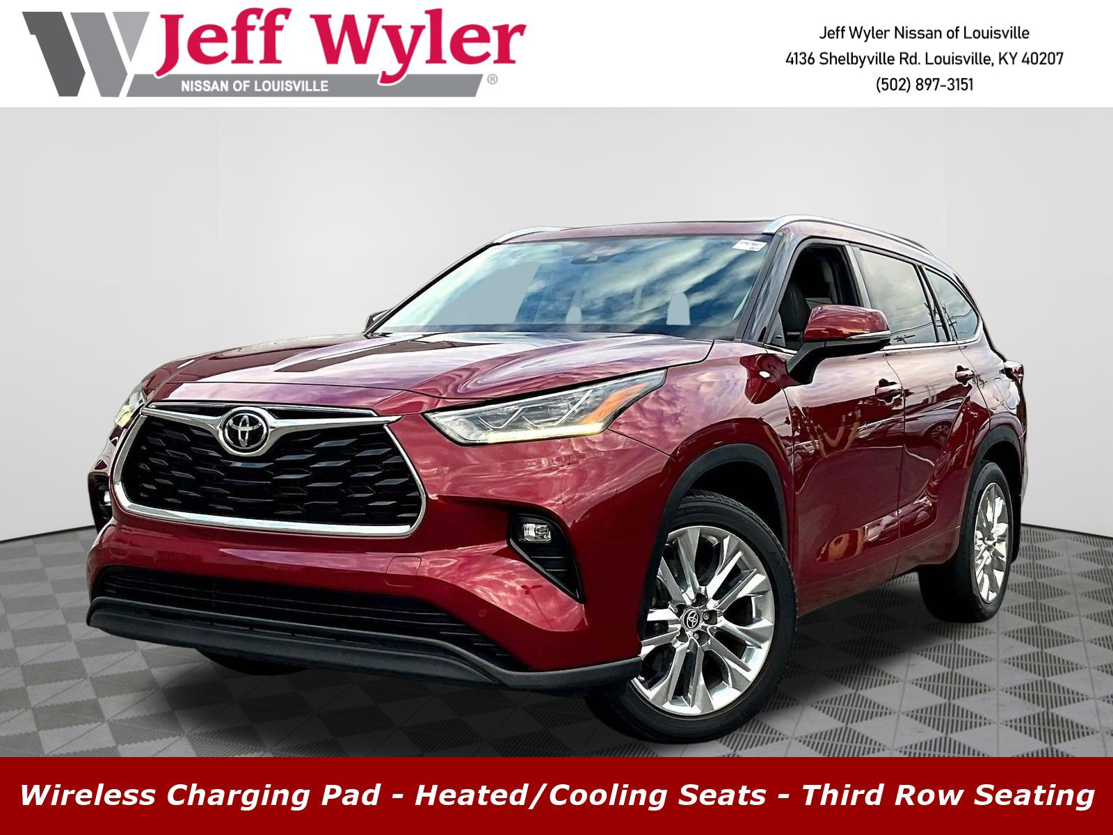 Used 2023 Toyota Highlander Limited AWD/4WD image 1