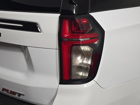 Used 2023 Chevrolet Suburban RST w/ Luxury Package AWD/4WD image 29