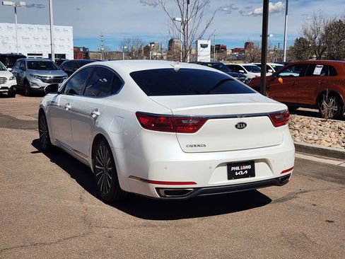 Used 2019 Kia Cadenza Premium image 7