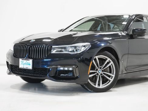 Used 2019 BMW 750i xDrive 750i xDrive w/ M Sport Package image 2