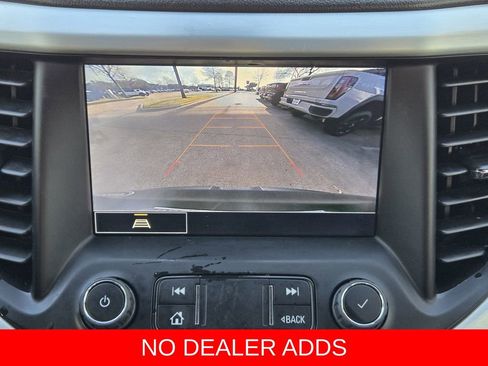 Used 2023 GMC Acadia SLT w/ Preferred Package image 15