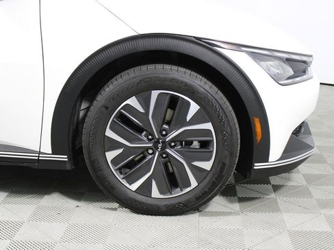 Used 2024 Kia EV6 Light RWD image 32