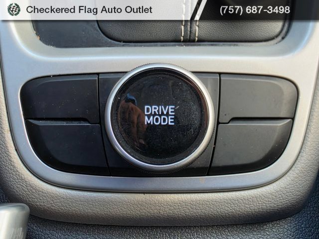 Used 2025 Hyundai Venue SEL FWD image 26
