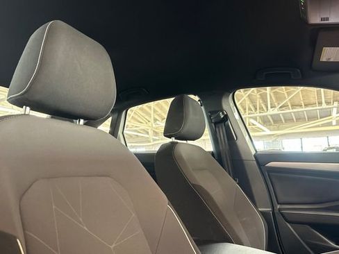 Certified 2025 Volkswagen Jetta Sport image 19