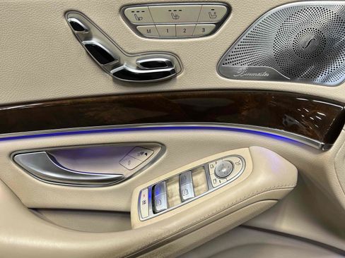 Used 2015 Mercedes-Benz S 550 Sedan image 41