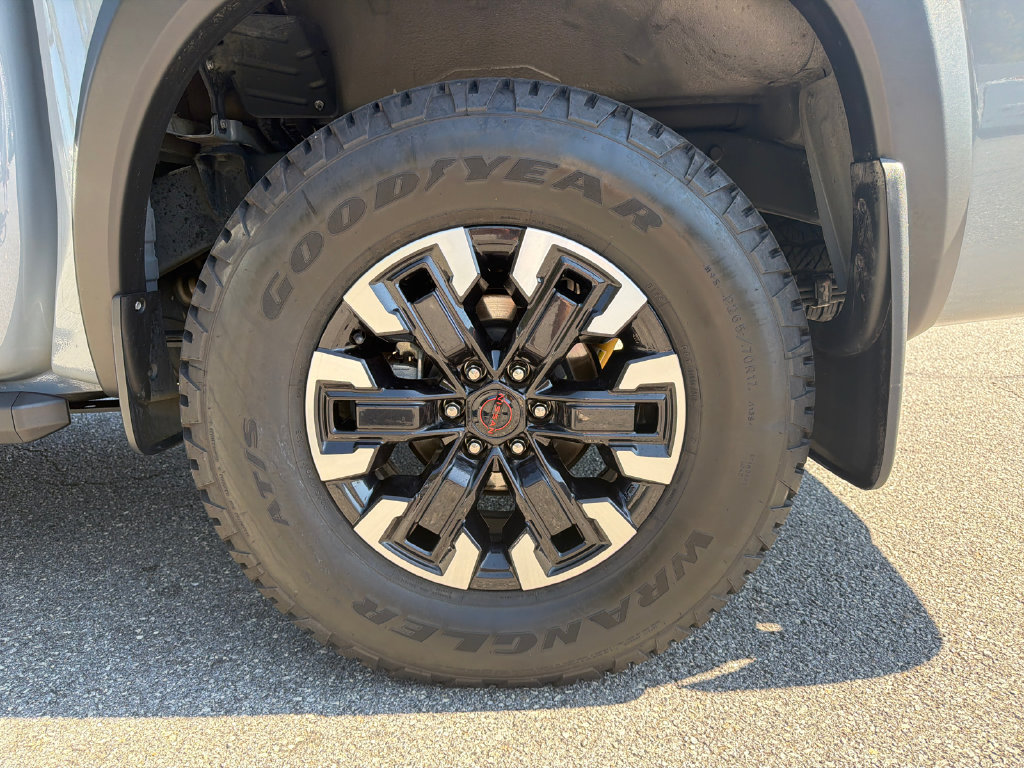 Used 2022 Nissan Frontier PRO-4X w/ Off-Road Protection Package AWD/4WD image 19