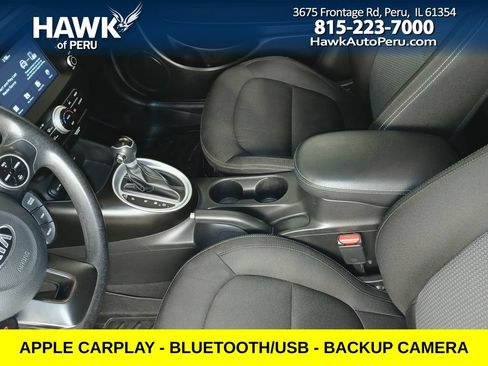 Used 2018 Kia Soul + FWD image 16