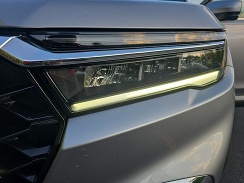 Used 2025 Honda Pilot Touring image 33
