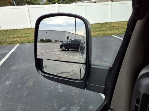 Used 2024 Chevrolet Express 3500 LS w/ Chrome Appearance Package image 26