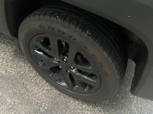 Used 2022 Jeep Renegade Altitude AWD/4WD image 4