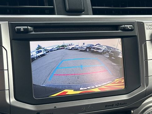 Used 2016 Toyota 4Runner SR5 AWD/4WD image 19