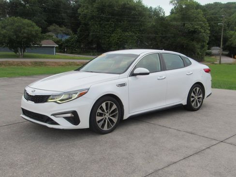 Used 2019 Kia Optima S FWD image 3