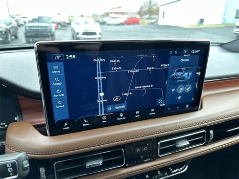 Used 2022 Lincoln Nautilus Reserve w/ Equipment Group 201A image 18