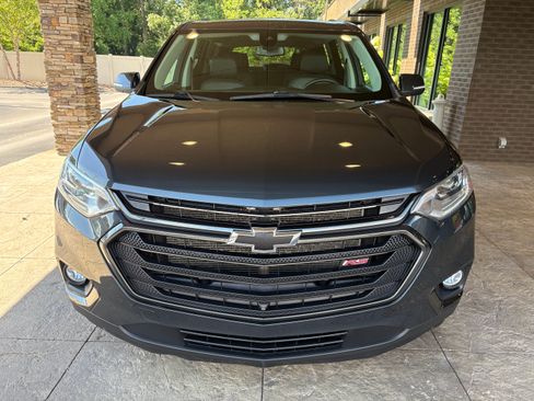 Used 2021 Chevrolet Traverse RS FWD image 3