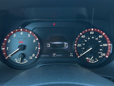 Used 2024 Nissan Titan PRO-4X w/ Pro-4x Convenience Package image 34