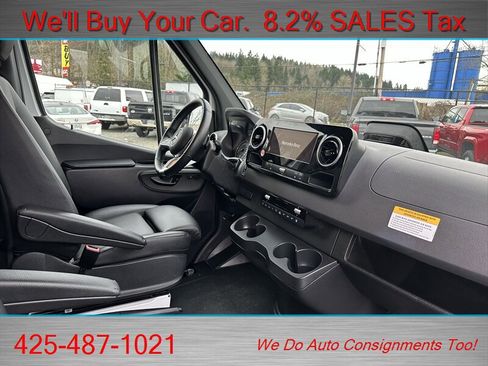 Used 2025 Mercedes-Benz Sprinter 2500 image 13