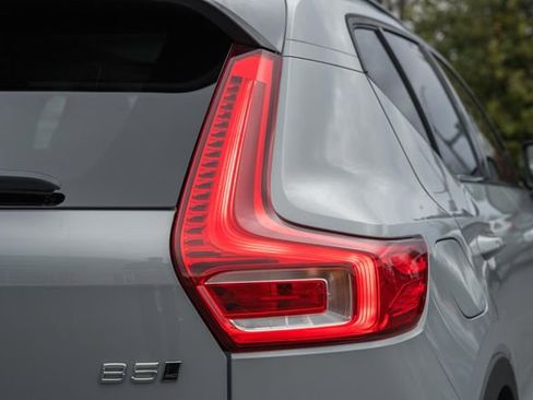 New 2026 Volvo XC40 B5 Ultra w/ Protection Package Premier image 7