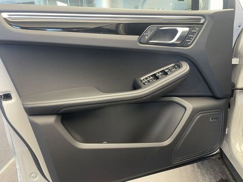 New 2026 Porsche Macan S image 8