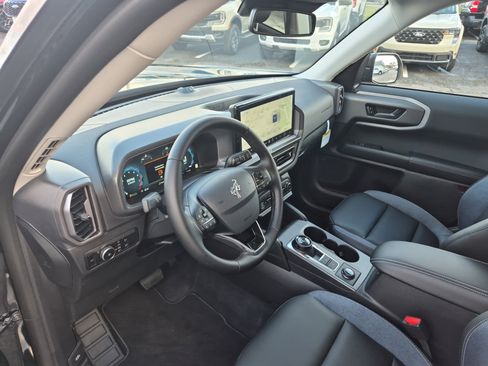 New 2025 Ford Bronco Sport Outer Banks w/ Outer Banks Tech Package+ image 14