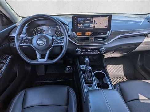 Used 2024 Nissan Altima 2.5 SL FWD image 24