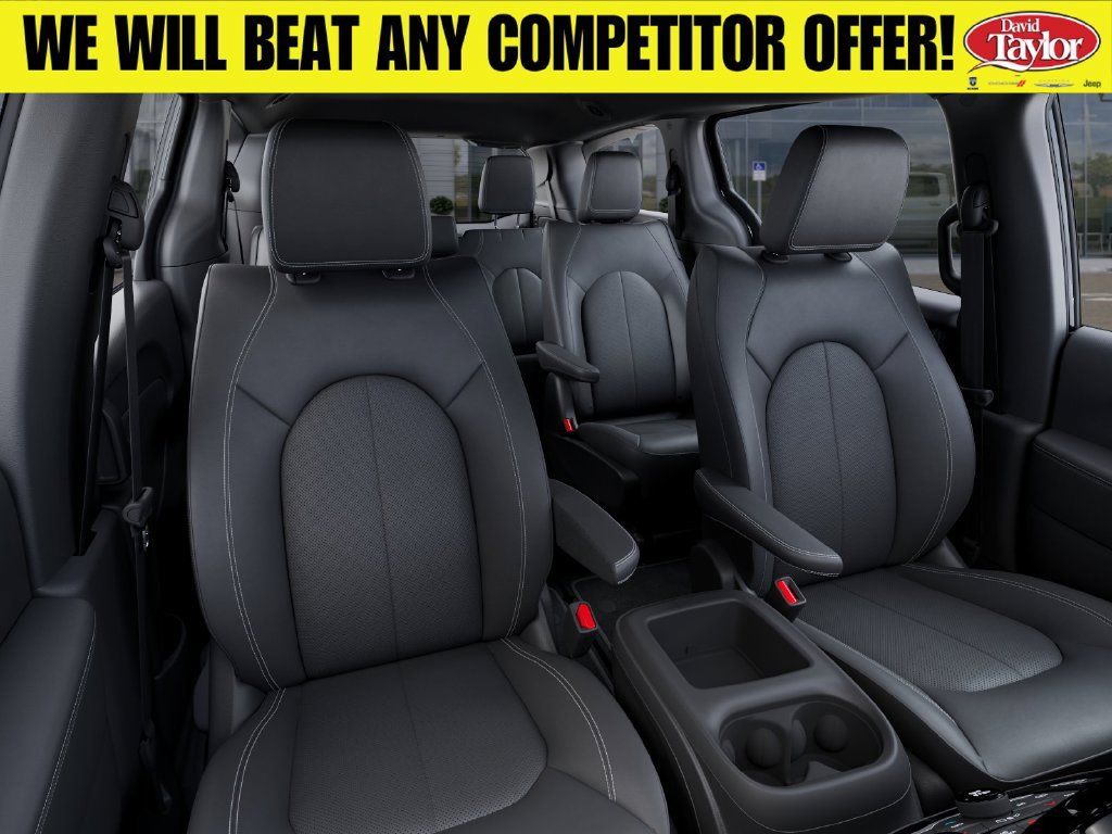 New 2027 Chrysler Pacifica Select AWD/4WD image 17