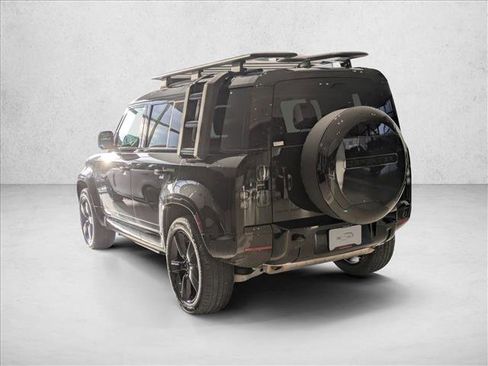 New 2026 Land Rover Defender 110 X-Dynamic SE image 9