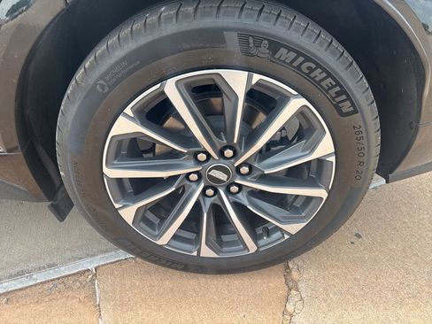 Used 2024 Cadillac Lyriq Sport RWD image 6