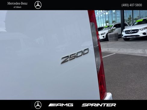 Used 2025 Mercedes-Benz Sprinter 2500 image 5