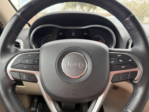 Used 2019 Jeep Grand Cherokee Limited w/ Trailer Tow Group IV image 32