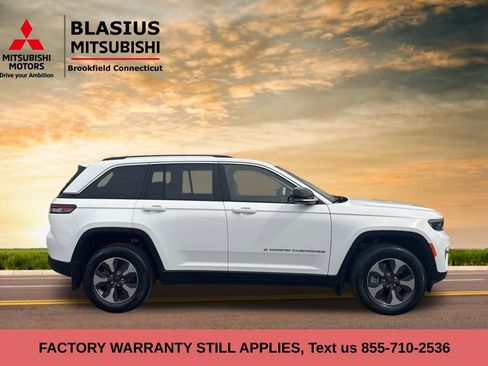 Used 2022 Jeep Grand Cherokee Limited 4xe w/ MOPAR Finishing Package image 4