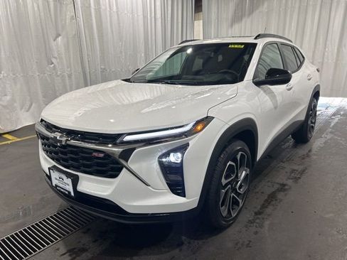 New 2026 Chevrolet Trax RS w/ Sunroof Package image 21