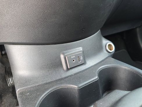 Used 2019 Nissan Versa S Plus image 22