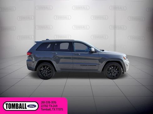 Used 2022 Jeep Grand Cherokee Laredo X RWD image 8