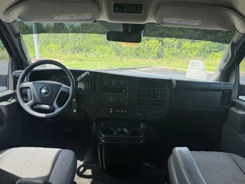 Used 2019 Chevrolet Express 3500 LT w/ LT Preferred Equipment Group RWD image 22