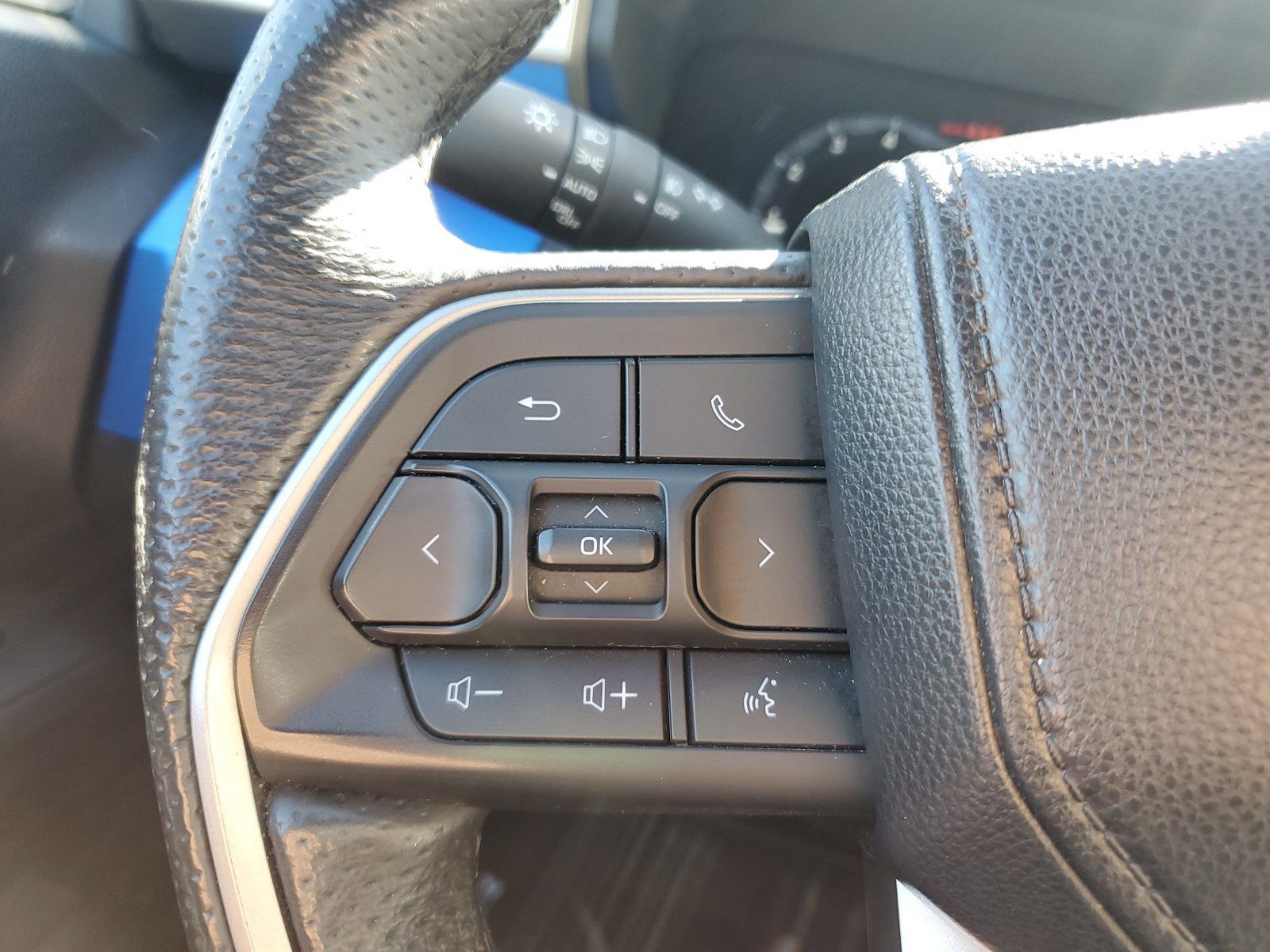 Used 2024 Toyota Tacoma TRD Off-Road AWD/4WD image 20