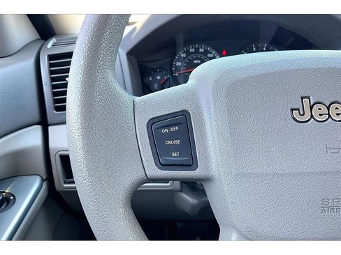 Used 2005 Jeep Grand Cherokee Laredo AWD/4WD image 11
