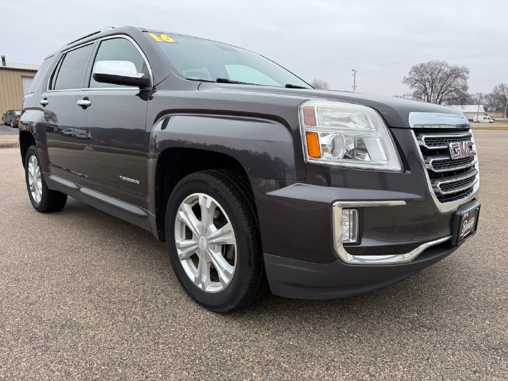 Used 2016 GMC Terrain SLT w/ Open Road Package AWD/4WD image 3