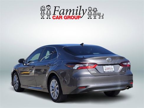 Used 2024 Toyota Camry LE image 3