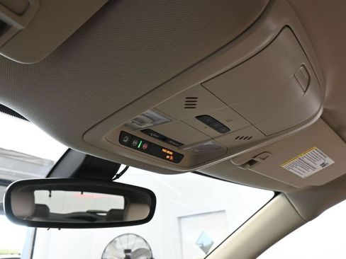Used 2020 Buick Enclave Essence FWD image 23