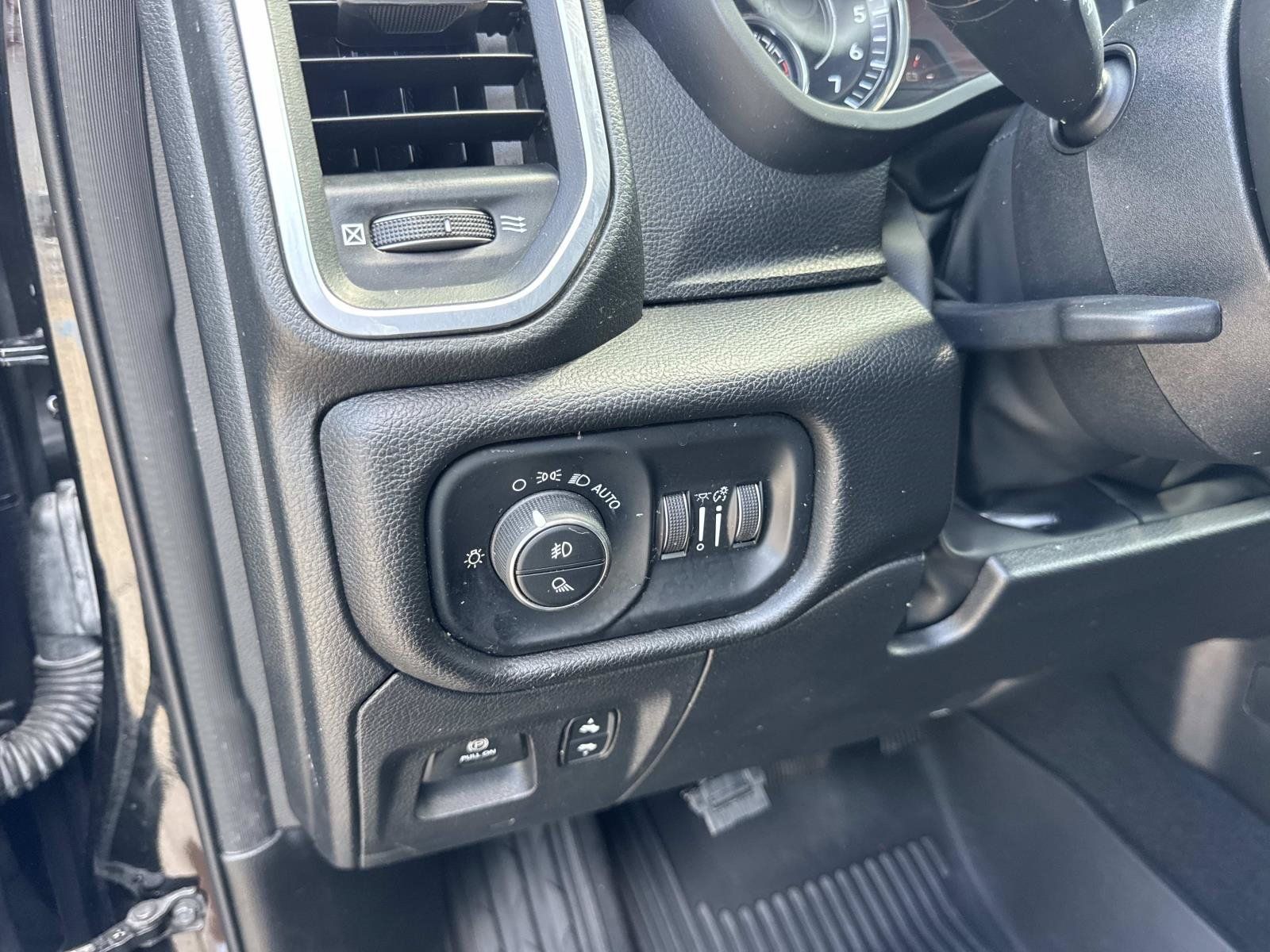 Used 2025 RAM 1500 Big Horn AWD/4WD image 20