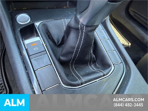 Used 2022 Volkswagen Tiguan SE image 20