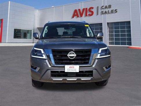 Used 2024 Nissan Armada SL image 10